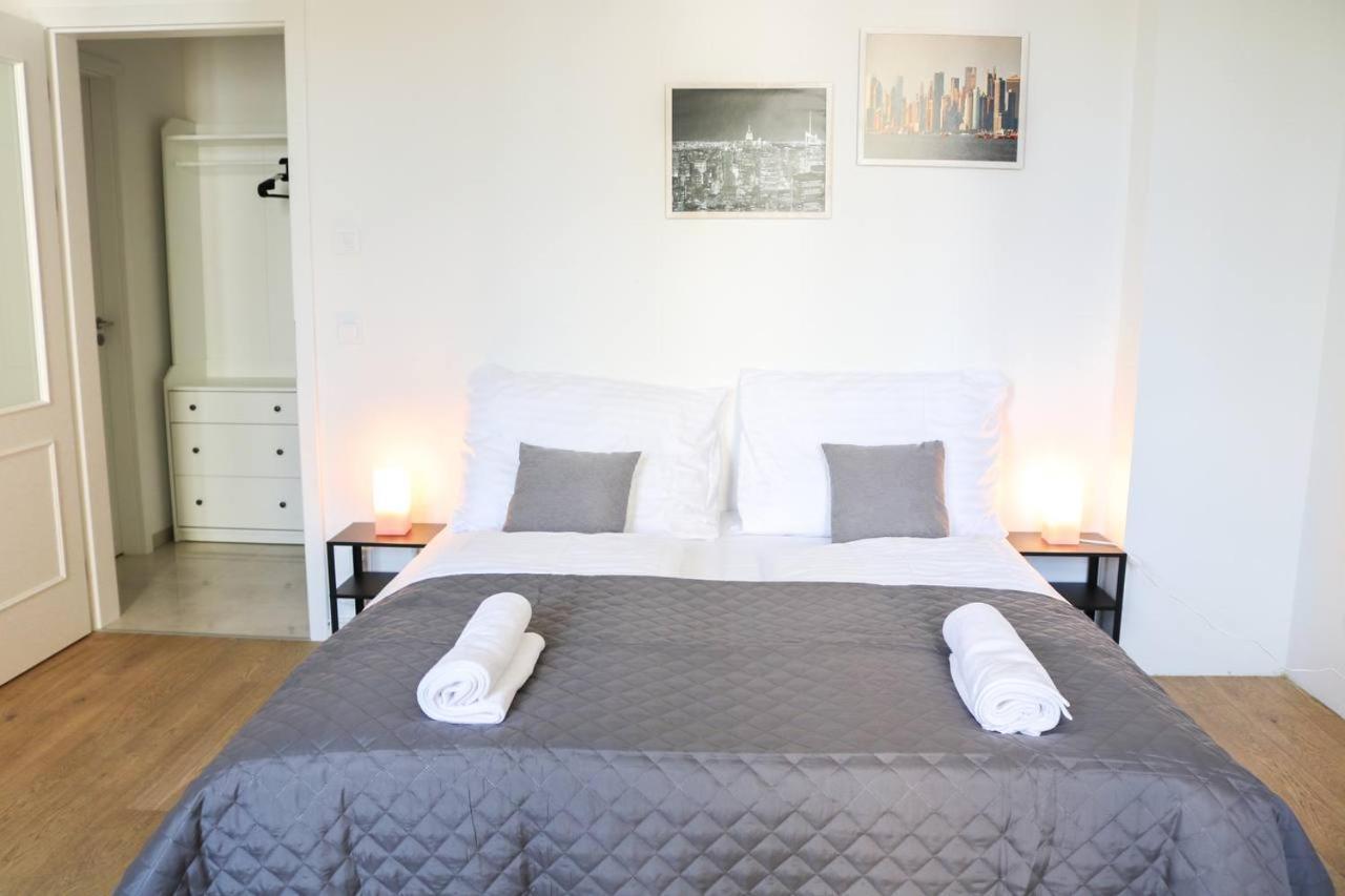 Rose Suites And Rooms Πράγα Εξωτερικό φωτογραφία