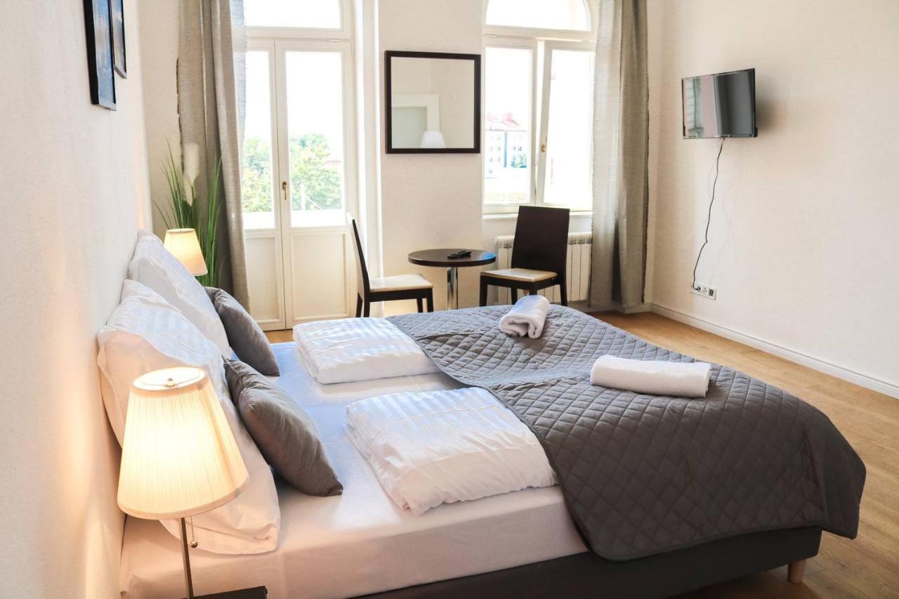 Rose Suites And Rooms Πράγα Εξωτερικό φωτογραφία