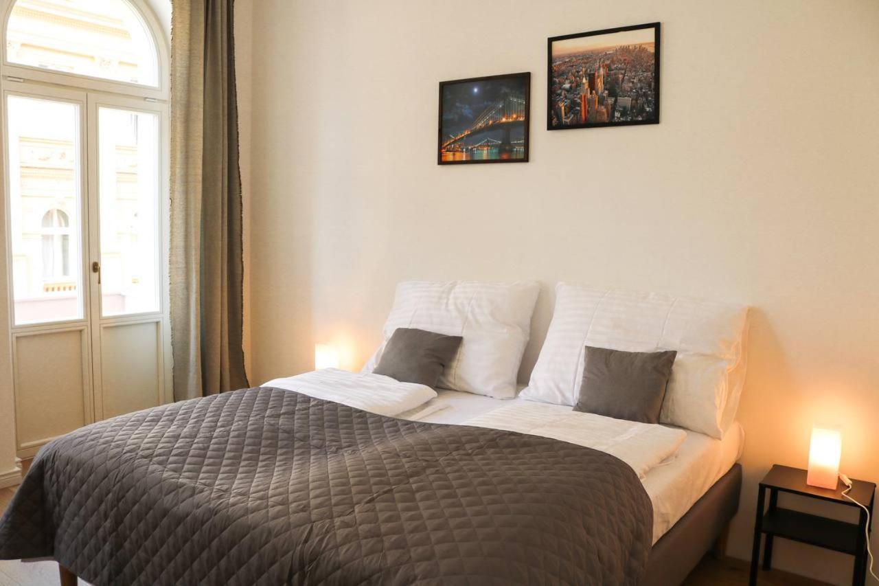 Rose Suites And Rooms Πράγα Εξωτερικό φωτογραφία